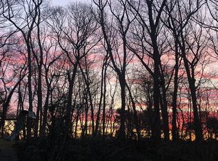 14 Rock Ridge Ln, East Norwich, NY 11732