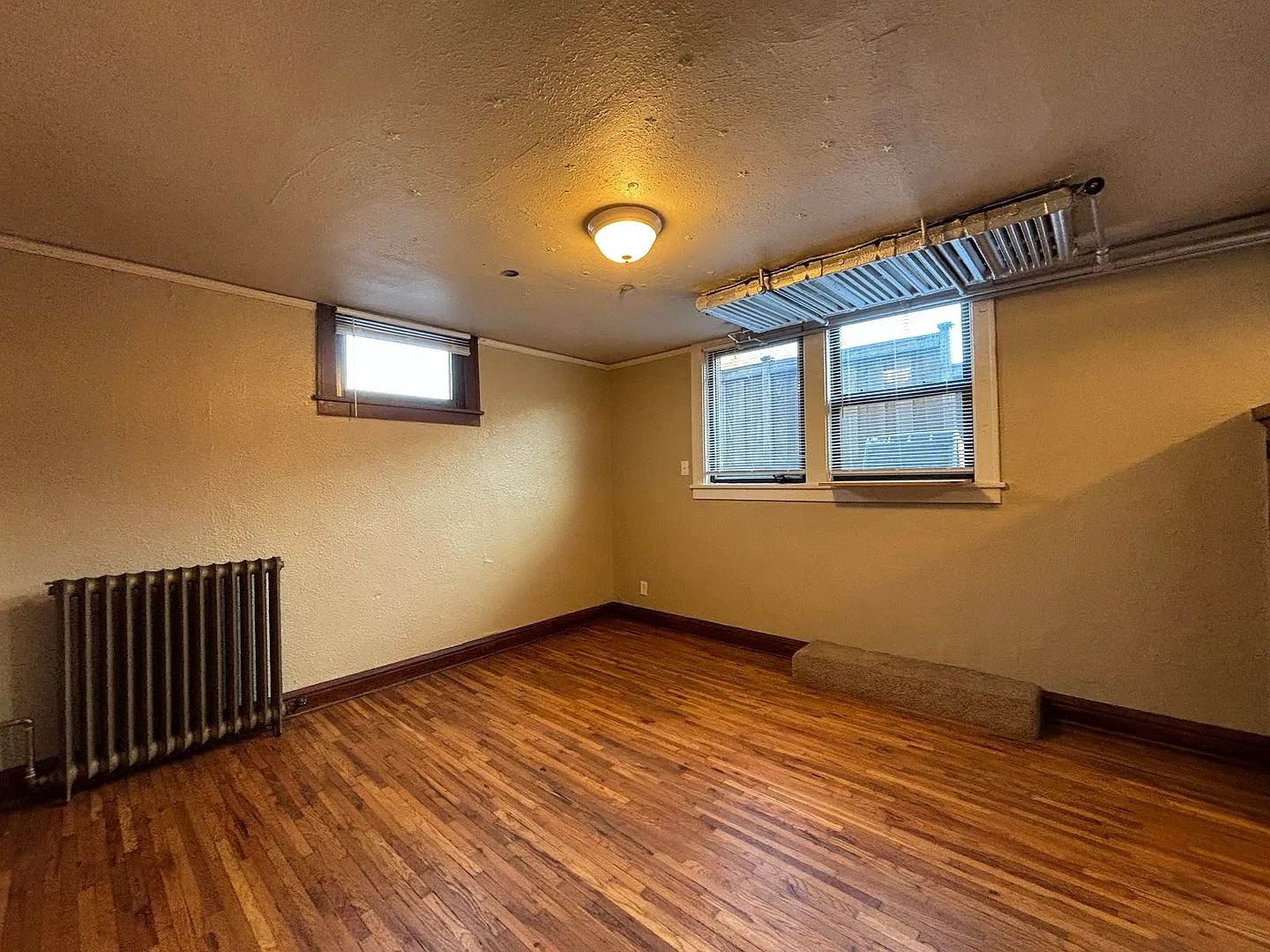 995 Grand Ave — Photo 4