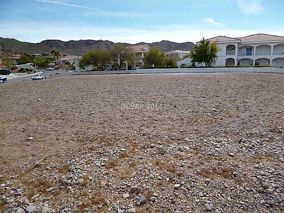 2nd image of 920 Villa Grande Way