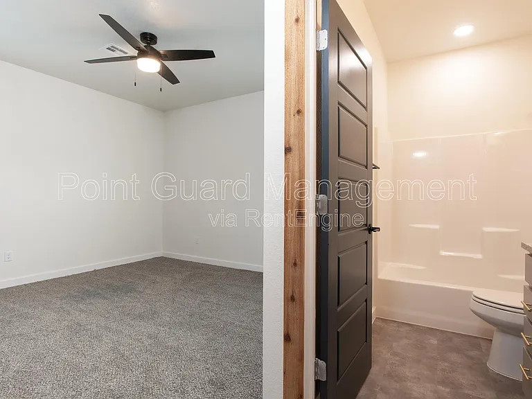 2885 N Oliver St — Photo 40
