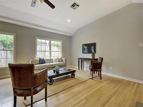 5th image of 3104 Bryker Dr