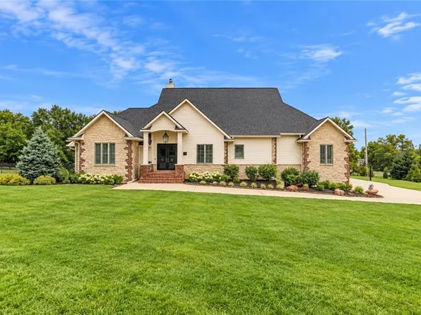17877 Bond Ave, Overland Park, KS 66221
