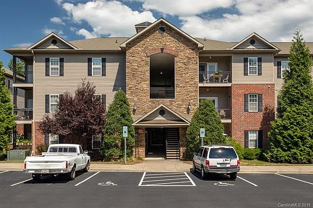 1st image of 731 Appeldoorn Cir