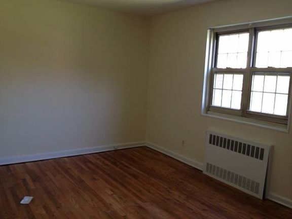 3rd image of 6916 213th St