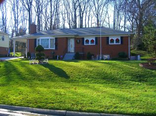 1915 Forest Dale Dr, Silver Spring, MD 20903