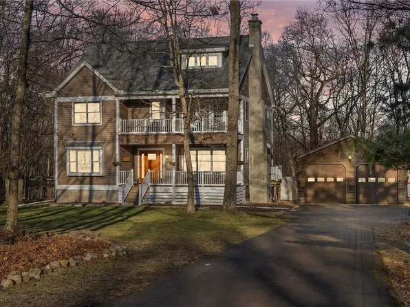 711 Pine Hill Rd, East Stroudsburg, PA 18302