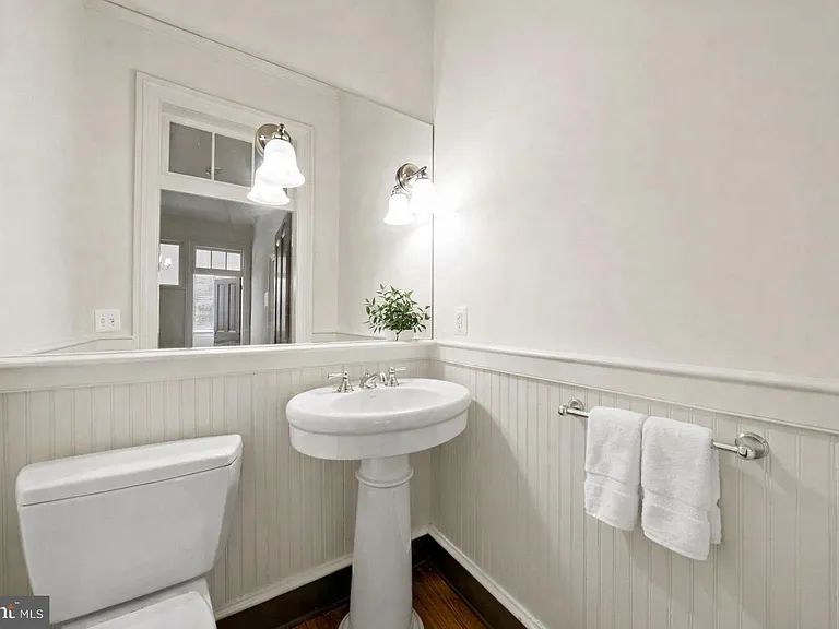 415 William St #A — Photo 4