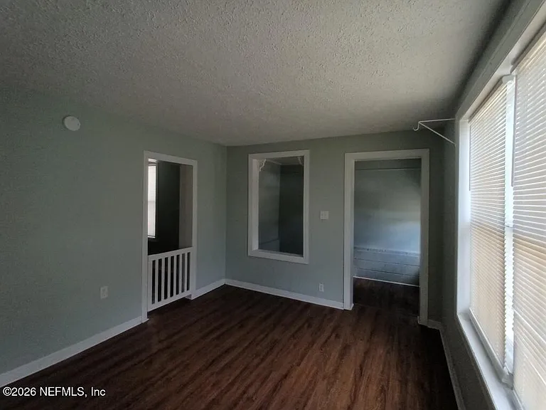 2542 Wilcox St — Photo 3