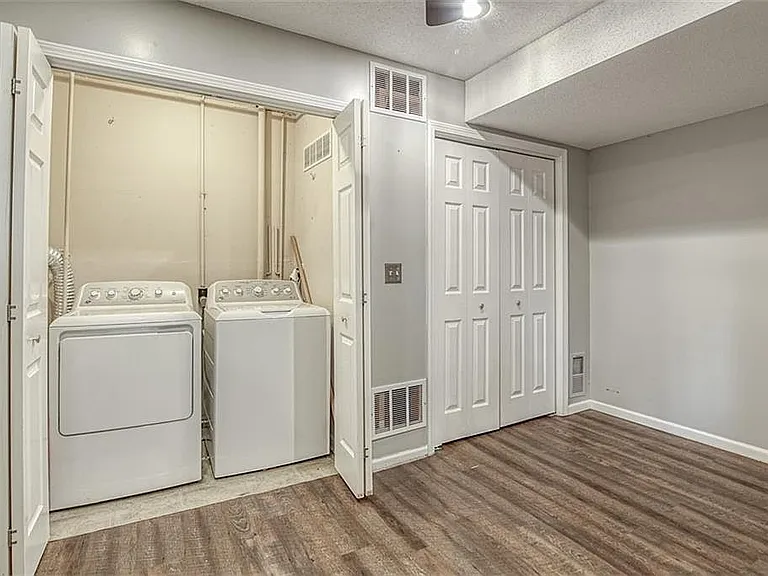 10923 Gillette St — Photo 13