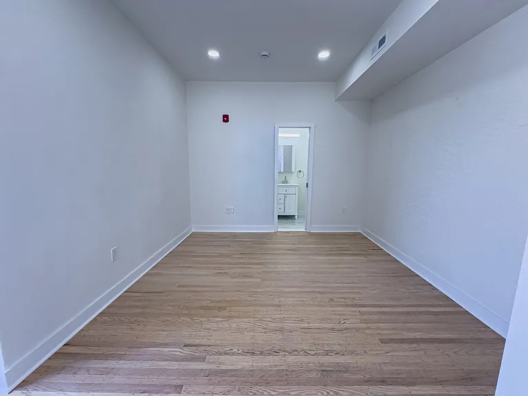 2013 Green St #3R — Photo 19