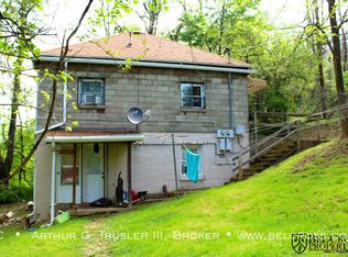 1033 1/2 College Ave, Morgantown, WV 26505