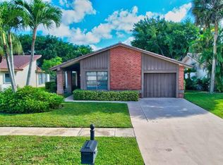 19652 Back 9 Dr, Boca Raton, FL 33498