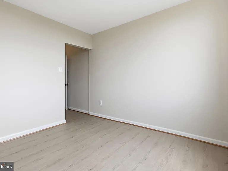3705 S George Mason Dr #913S — Photo 23