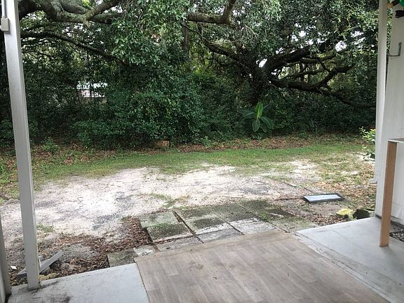 4th image of 13034 Orange Ave