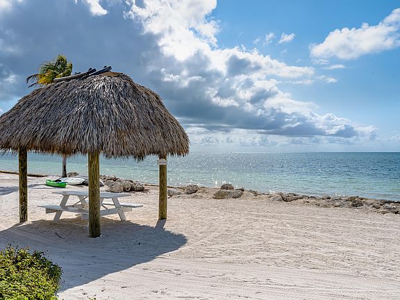 2nd image of 133 Coco Plum Dr #28