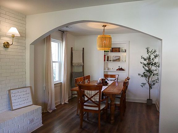 4th image of 205 Old Fort Rd