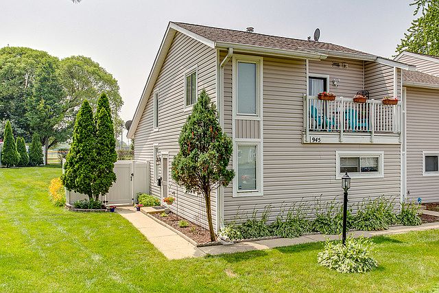 1st image of 945 Sandpiper Ct