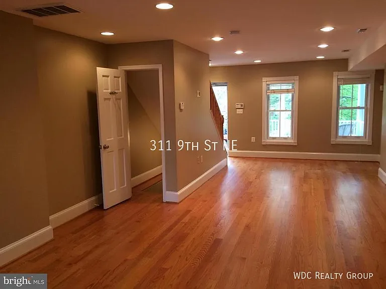 311 9th St NE — Photo 15