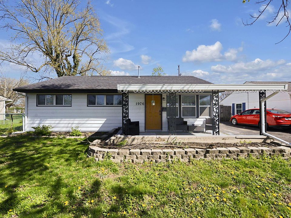 1st image of 1976 Westfield Dr S