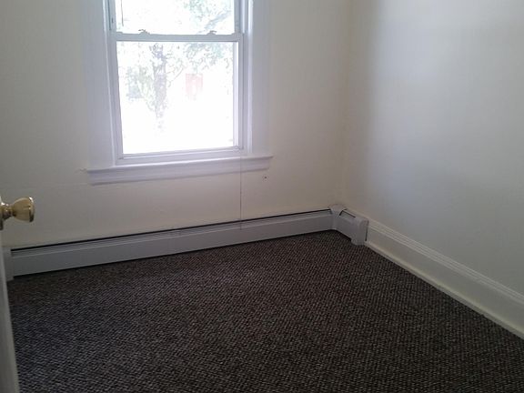 4th image of 8718 118th St Fl 2nd