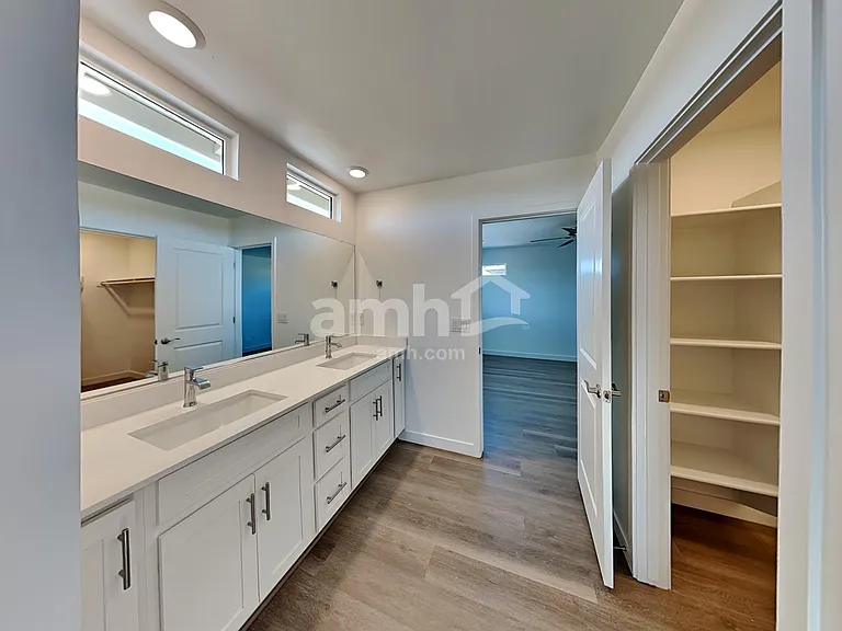 6312 W Calle Bilboa — Photo 11