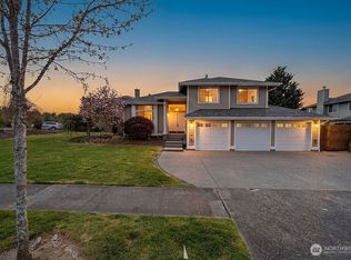 1728 Amber Blvd, Puyallup, WA 98372