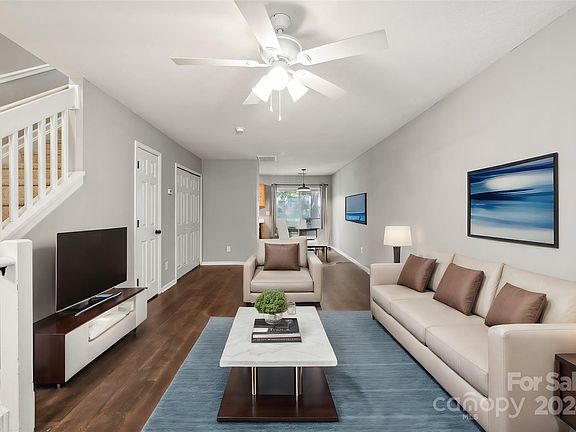4th image of 113 Summerwood Dr
