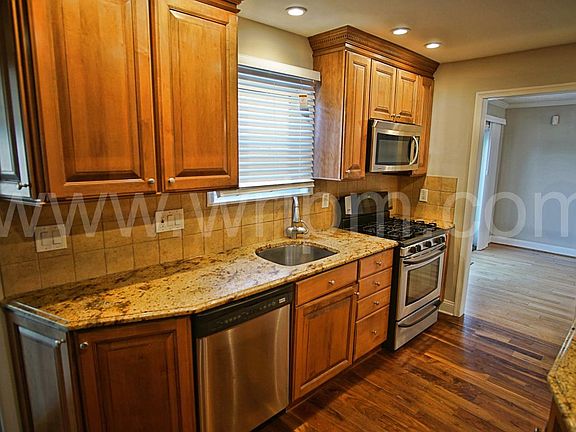4th image of 23 Lancaster Dr
