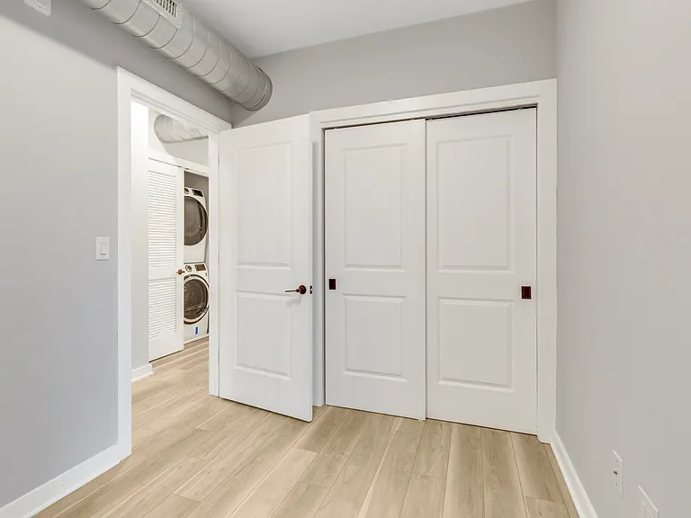 102 W Berks St — Photo 22
