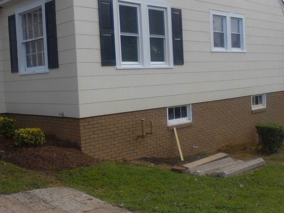 2nd image of 445 Stratton Ave