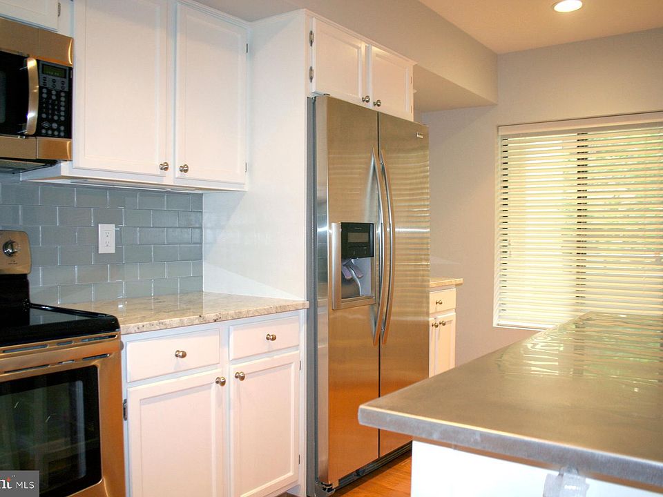 2nd image of 6060 California Cir APT 206