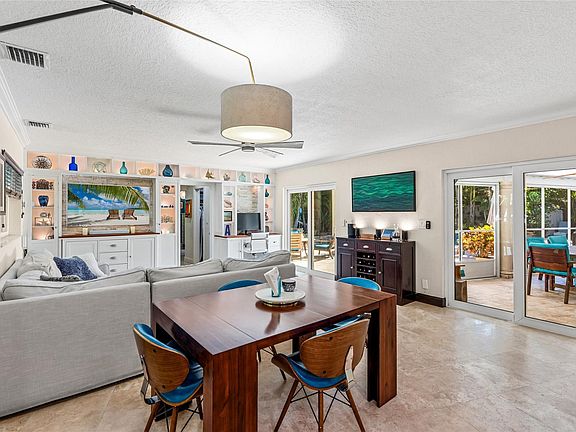 4th image of 1530 Seabreeze Boulevard