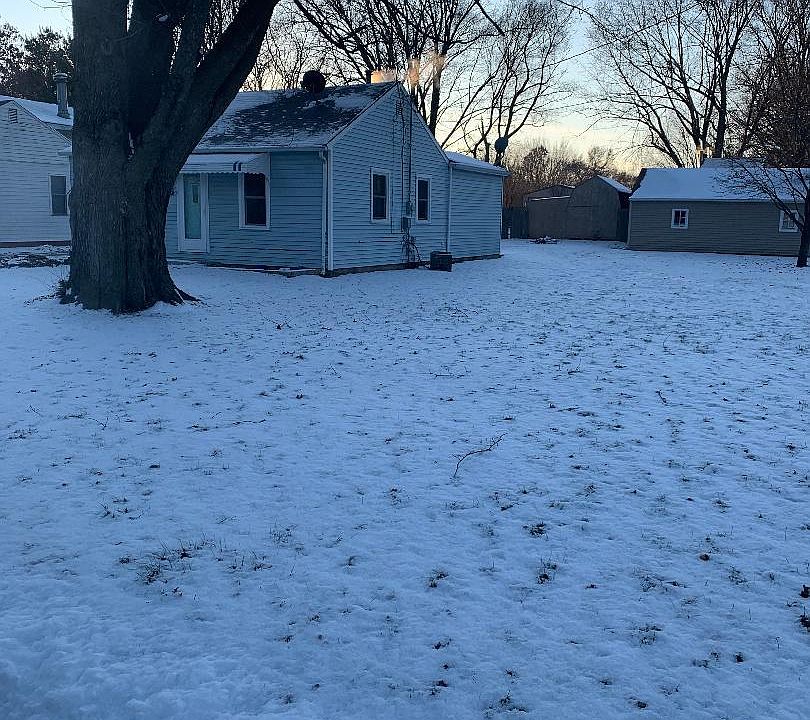 1st image of 316 Lawrence Ave