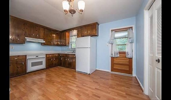 4th image of 2640 Melbourne Dr