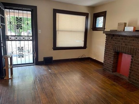 2nd image of 5802 Franklin Blvd #5802