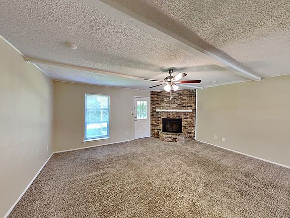2nd image of 224 Lakeway Ct