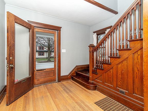 2nd image of 23 Lodewyck Ave