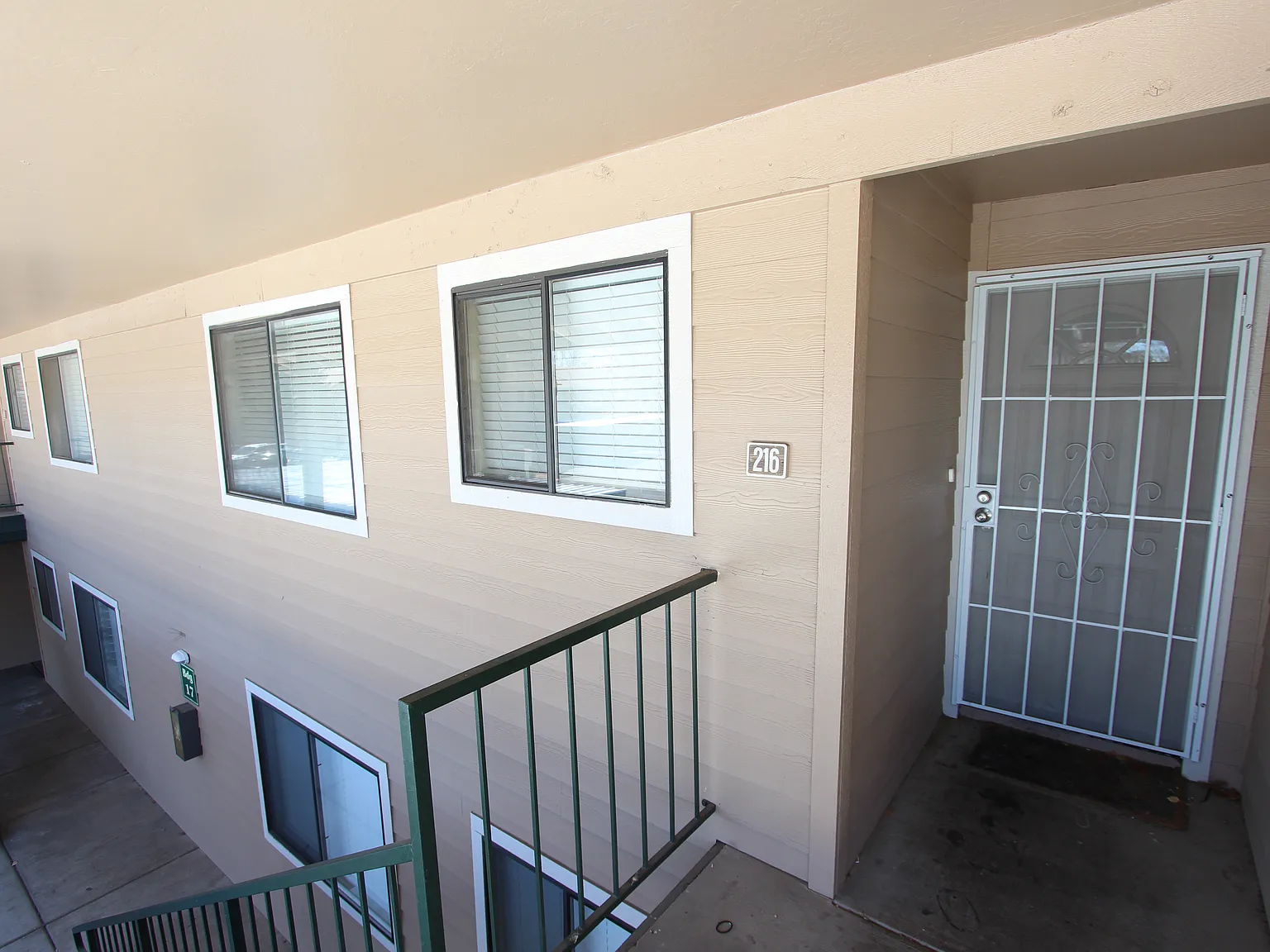2 bed, 805 sqft, $1,900 — Photo 4