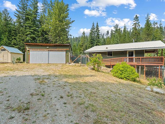 3rd image of 461 Beaver Creek Ln