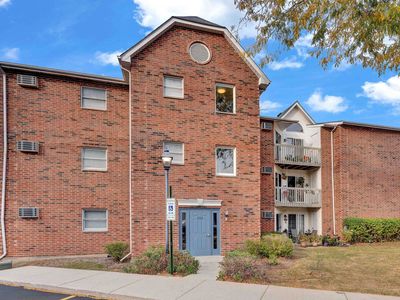1333 Cunat Ct APT 2C, Lake In The Hills, IL, 60156
