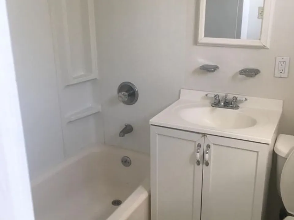 14 Pine St #2
