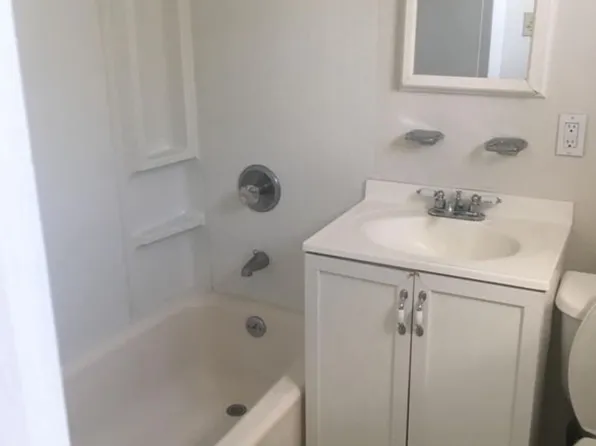 14 Pine St #2, Lodi, NJ 07644