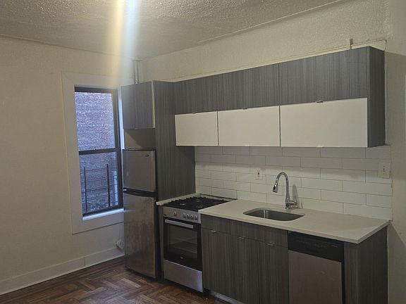 4th image of 1539 Park Pl APT B6