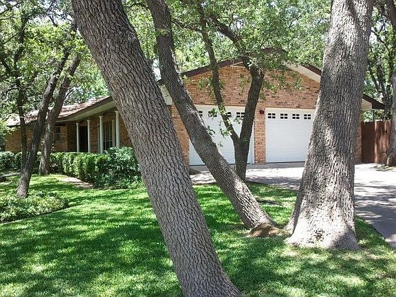 2nd image of 307 Tanglewood Dr