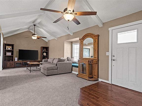 3rd image of 21505 219th St