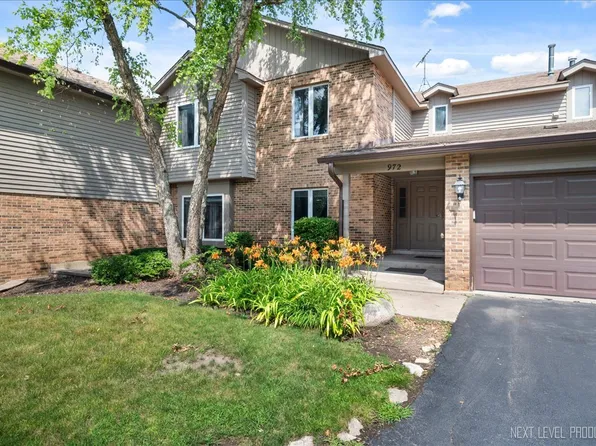 972 West Ct APT A, Naperville, IL 60563