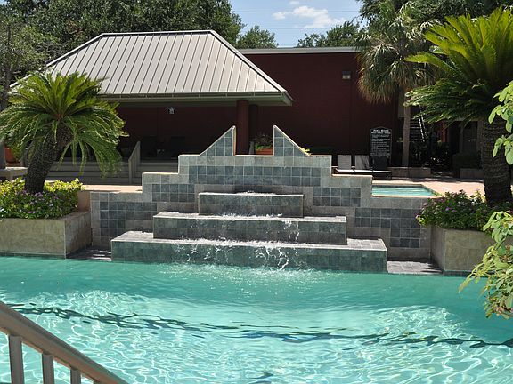 Turtle Pointe Apartments Pool Area