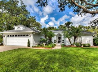 33035 Lake Bend Cir, Leesburg, FL 34788
