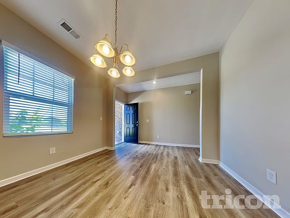5th image of 105 Sinclair Way