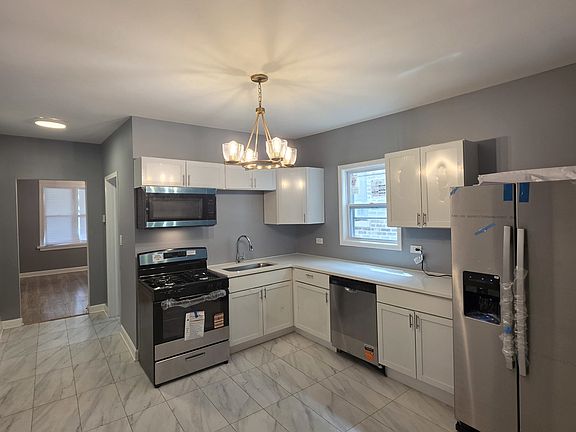 5th image of 6520 S Talman Ave